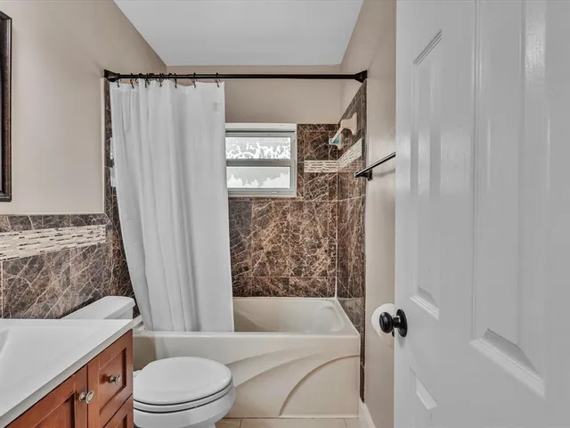 $3,650 | 6831 Northwest 81st Place, Tamarac, FL 33321