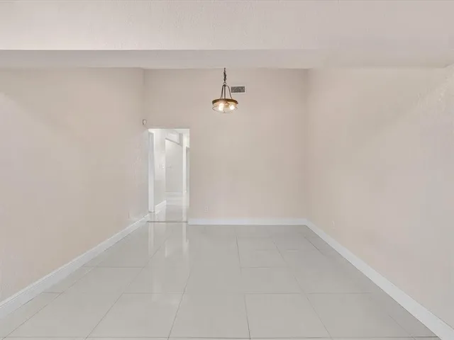 $3,650 | 6831 Northwest 81st Place, Tamarac, FL 33321