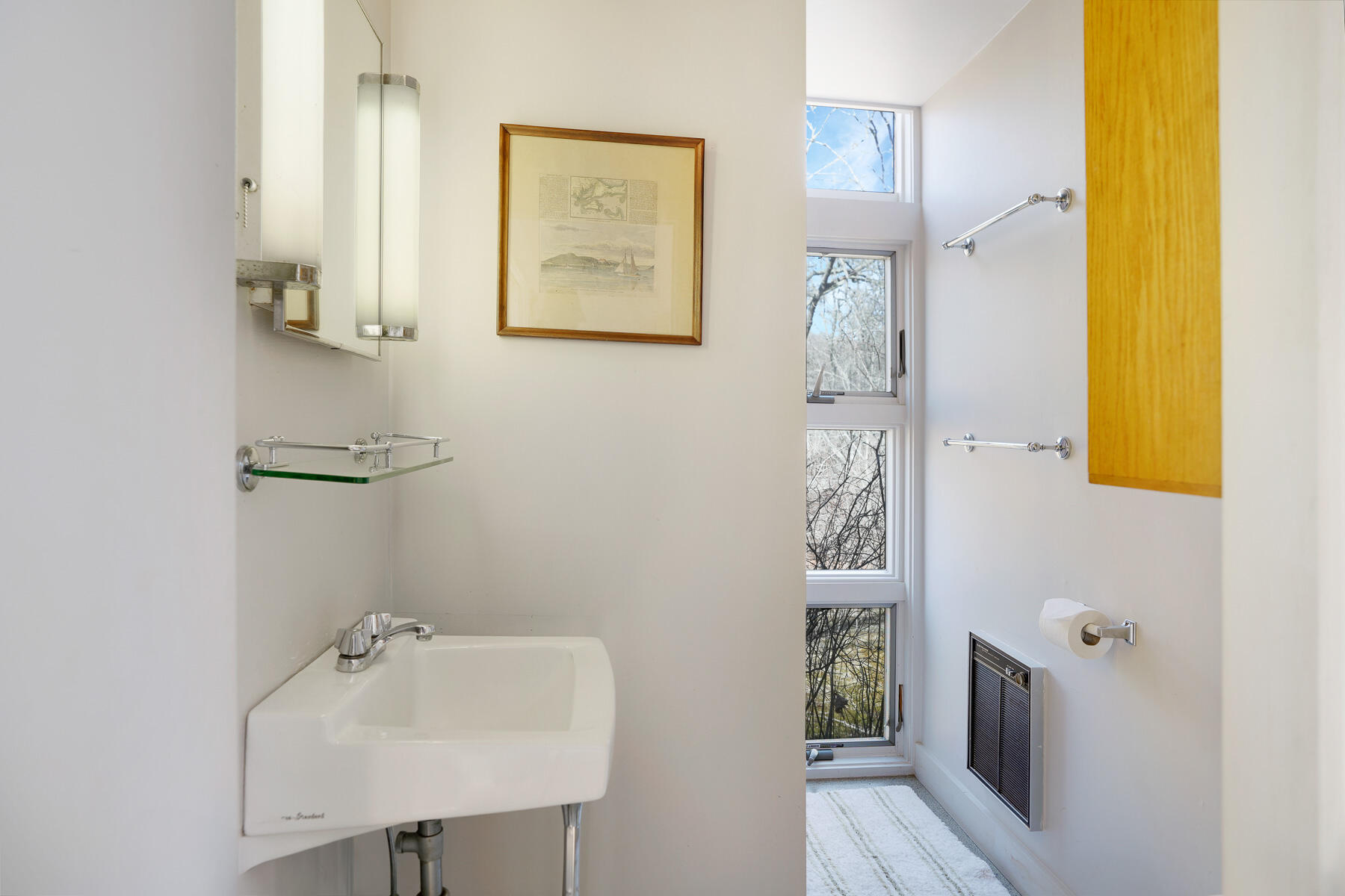 25 Fulling Mill Road Chilmark, MA 02535 - Photo 23 of 28 Guest house bathroom