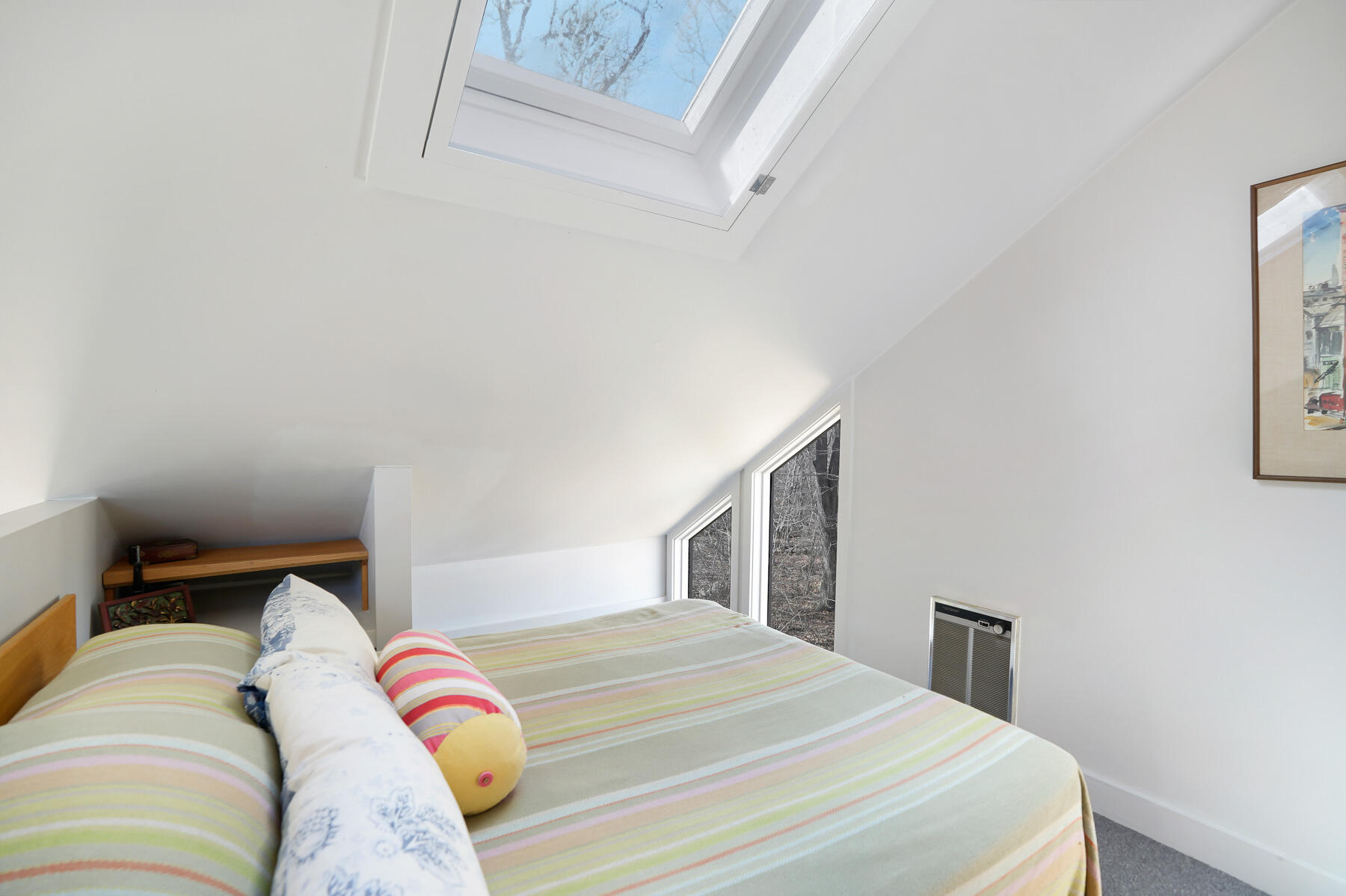 25 Fulling Mill Road Chilmark, MA 02535 - Photo 25 of 28 Guest house bedroom