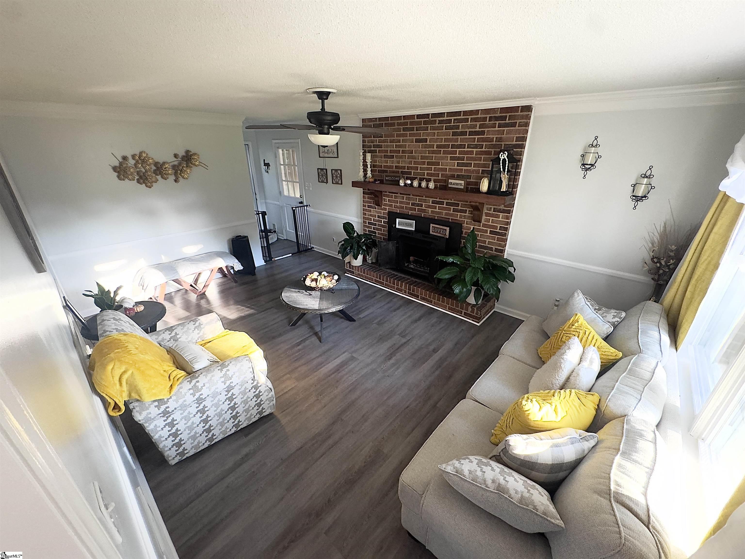 126 Jay Circle Moore, SC 29369 - Photo 2 of 26