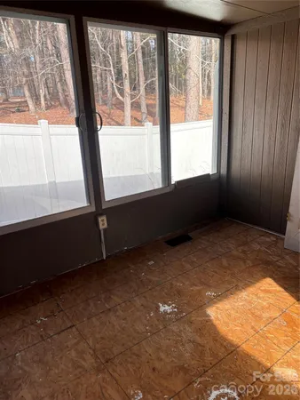 $135,000 | 709 Meadowlake Drive, Columbia, SC 29203