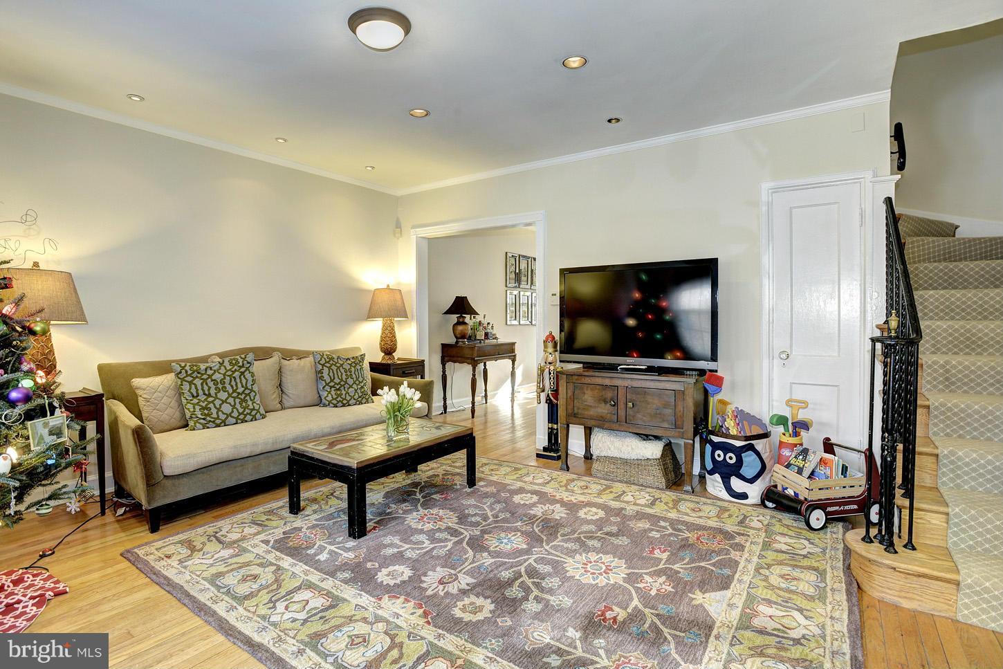 4458 Reservoir Road Northwest Washington, DC 20007 - Photo 3 of 27 Hardwood Flooring