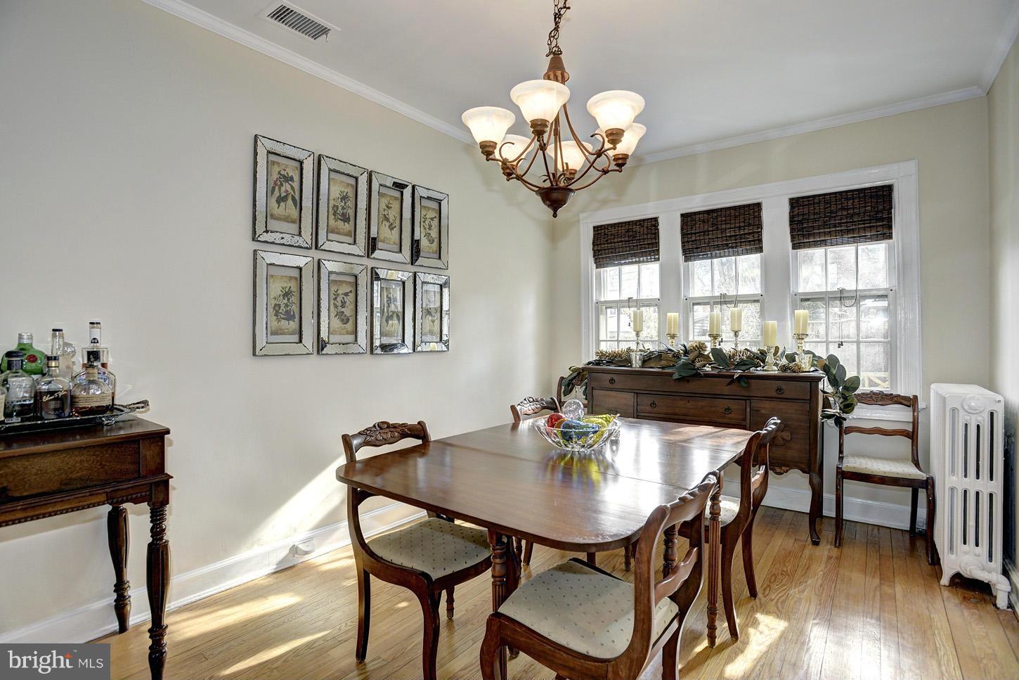 4458 Reservoir Road Northwest Washington, DC 20007 - Photo 6 of 27 Dining Room