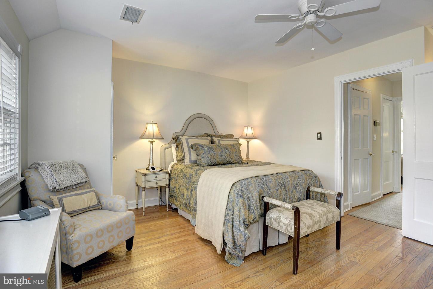 4458 Reservoir Road Northwest Washington, DC 20007 - Photo 10 of 27 Bedroom