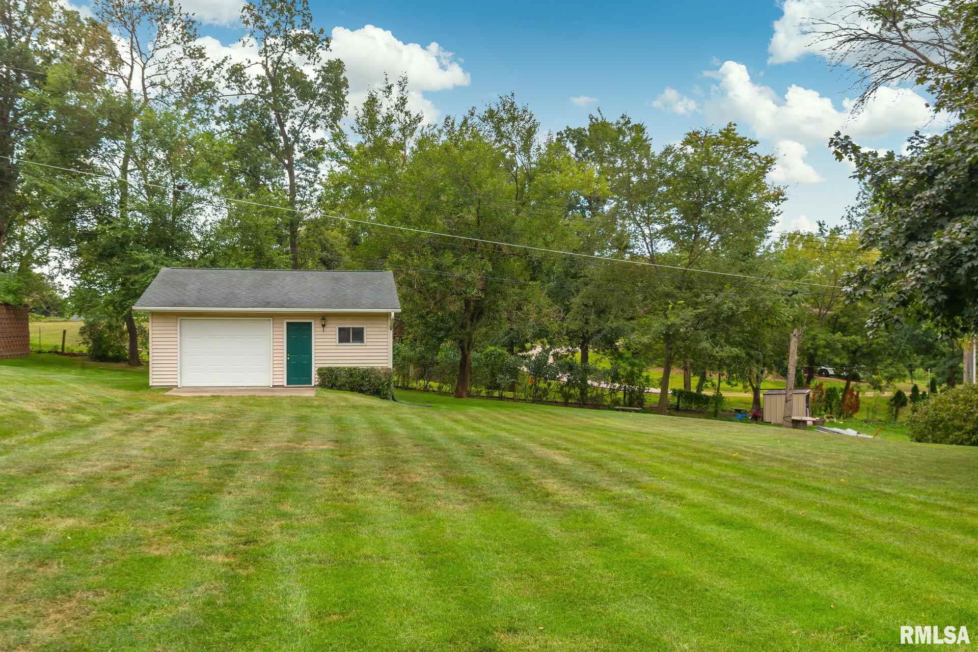 2019 Glendale Road Clinton, IA 52732 - Photo 23 of 28 Gallery Image 23