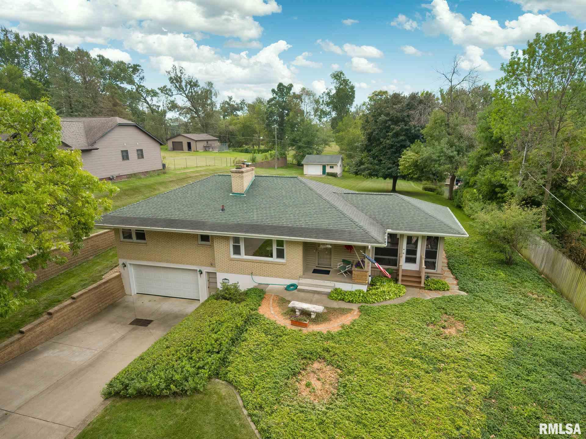 2019 Glendale Road Clinton, IA 52732 - Photo 26 of 28 Gallery Image 26