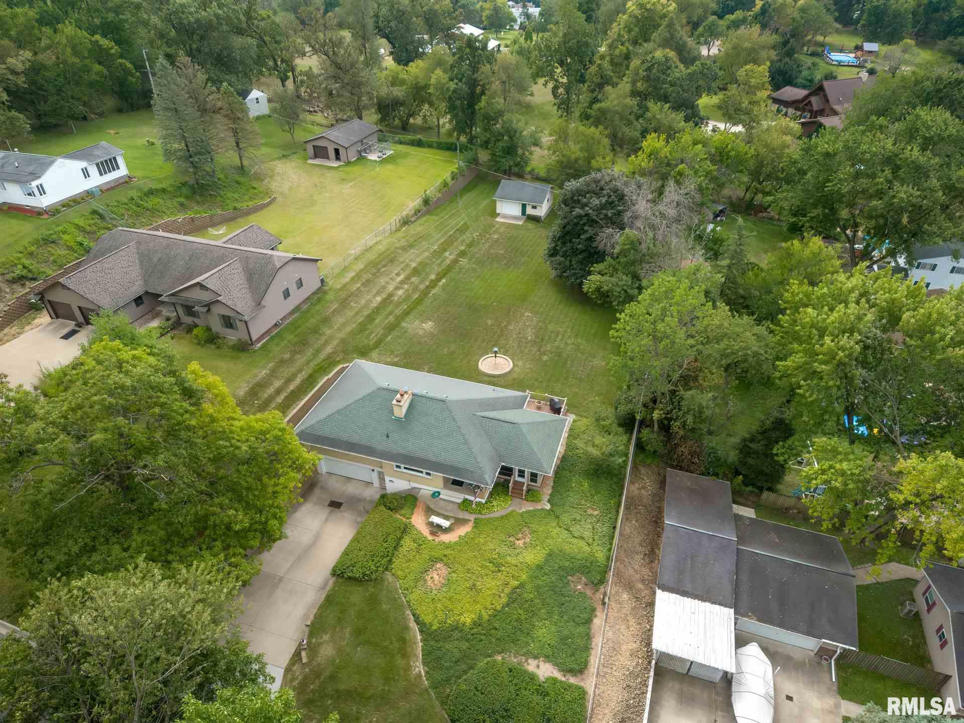 2019 Glendale Road Clinton, IA 52732 - Photo 27 of 28 Gallery Image 27