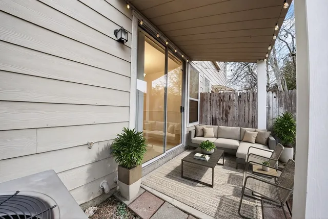 $1,975 | 13150 Lawsons Creek Lane, Houston, TX 77072