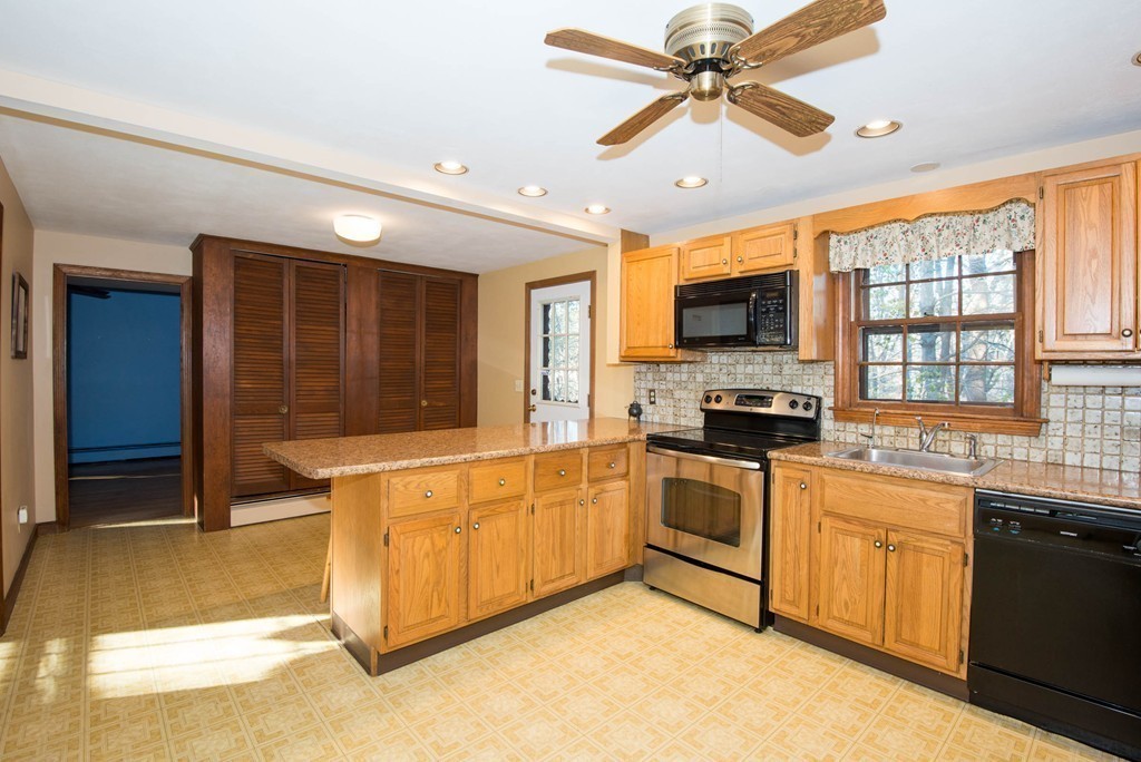 9 Fish Brook Road Boxford, MA 01921 - Photo 6 of 24