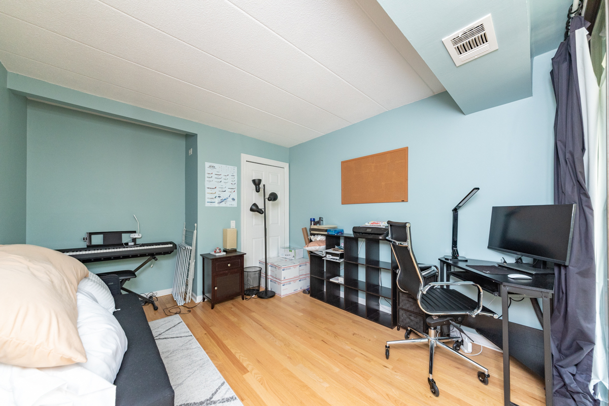 651 West Sheridan Road, Unit 2B Chicago, IL 60613 - Photo 11 of 16 a view of a workspace with furniture and a window