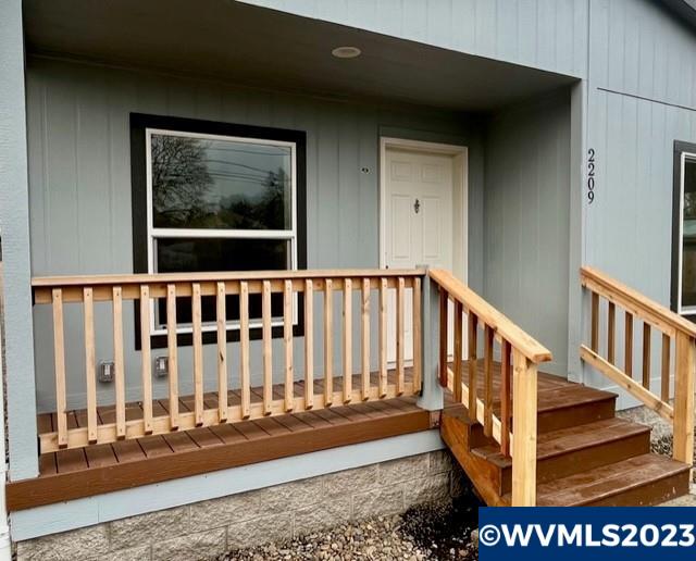 2209 Front Avenue Northeast Albany, OR 97321 - Photo 3 of 32