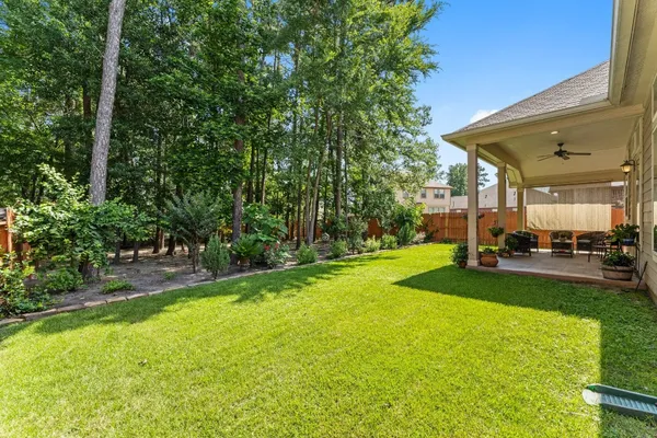 $2,300 | 1918 Elkington Circle, Conroe, TX 77304