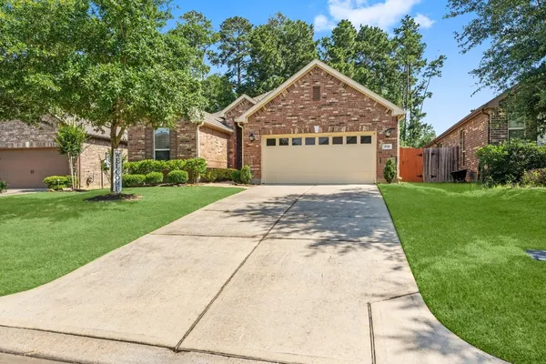 $2,300 | 1918 Elkington Circle, Conroe, TX 77304