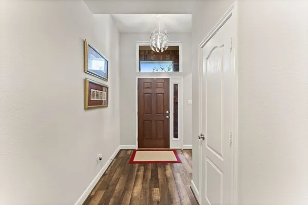 $2,300 | 1918 Elkington Circle, Conroe, TX 77304