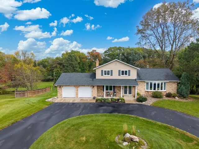 $550,000 | 3650 Knoll Ridge Drive, Eagan, MN 55122