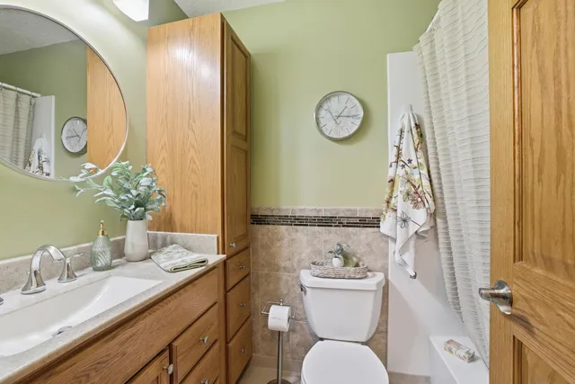 $550,000 | 3650 Knoll Ridge Drive, Eagan, MN 55122