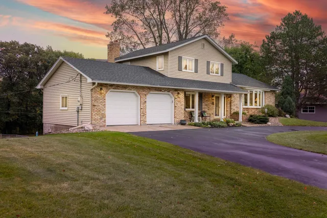$550,000 | 3650 Knoll Ridge Drive, Eagan, MN 55122