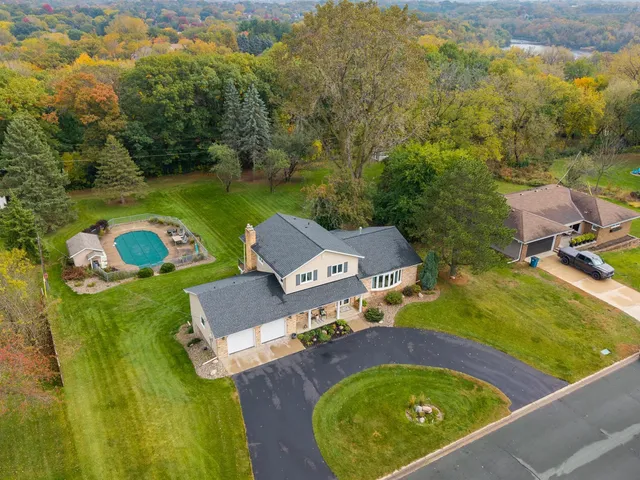 $550,000 | 3650 Knoll Ridge Drive, Eagan, MN 55122