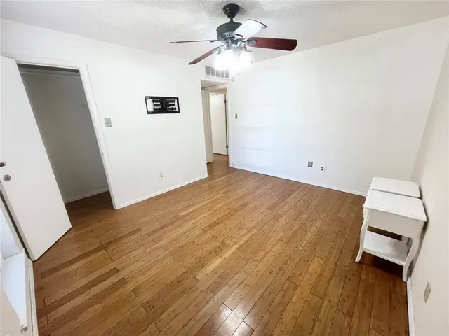 $2,700 | 213 Circleview Drive South, Hurst, TX 76054