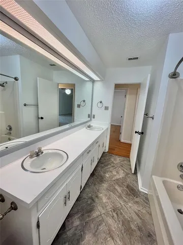 $2,700 | 213 Circleview Drive South, Hurst, TX 76054