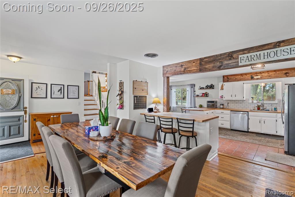 1423 Butcher Road Fenton, MI 48430 - Photo 14 of 60