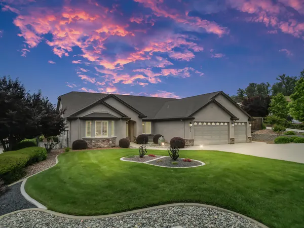 $565,000 | 926 Fantenell Court, Redding, CA 96003
