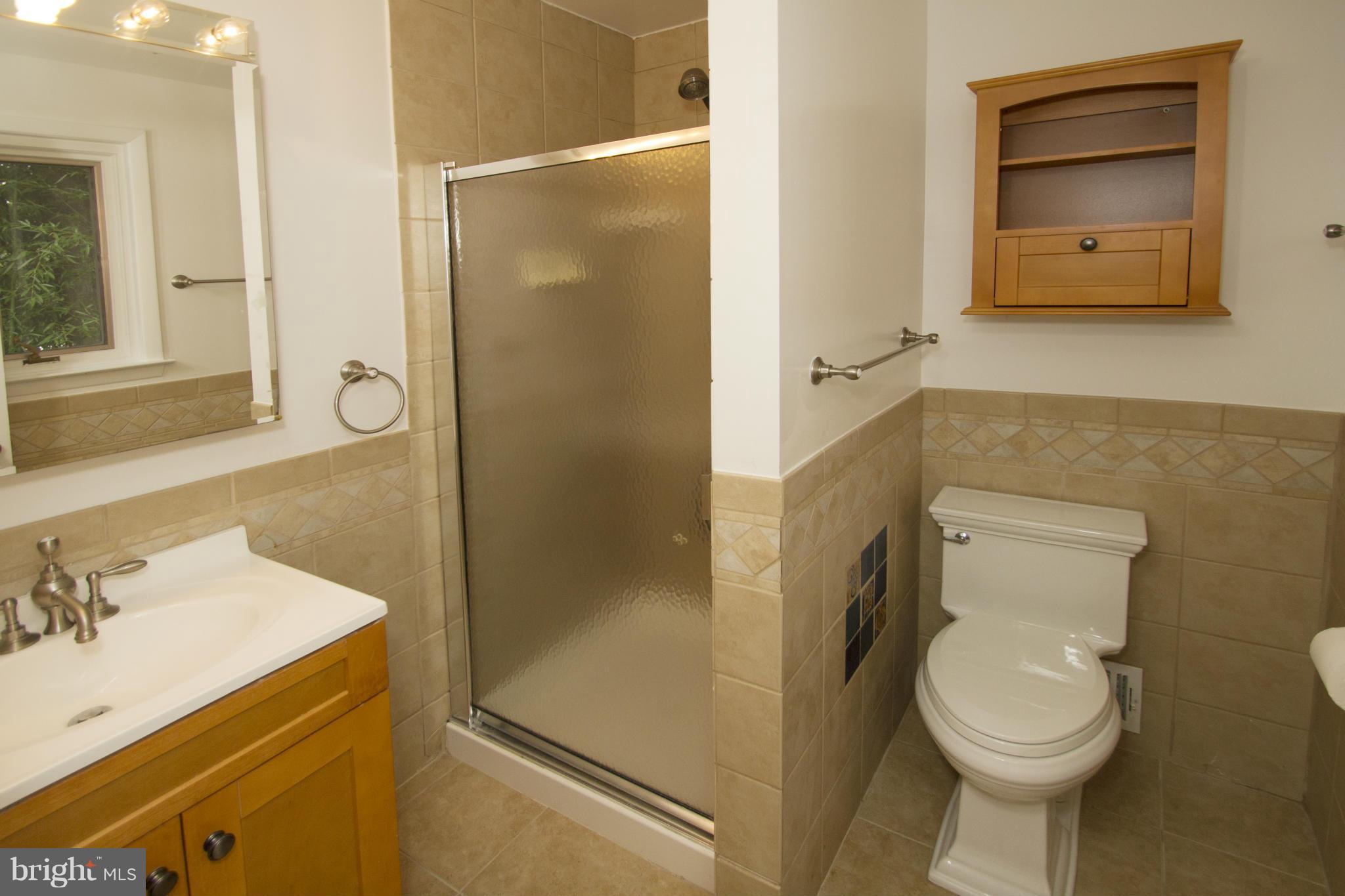 9350 Harvey Road Silver Spring, MD 20910 - Photo 18 of 30 Bath (Master)