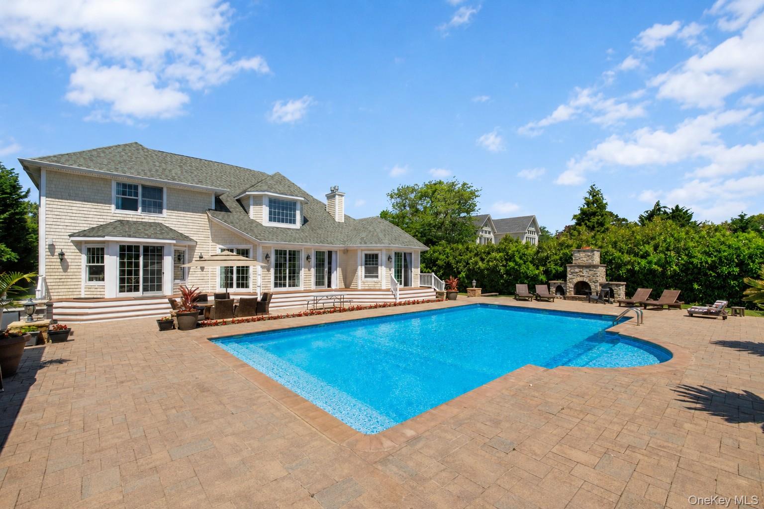 65 West Bayberry Road Islip, NY 11751 - Photo 40 of 44