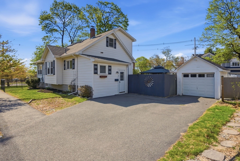 6 Adams Street Danvers, MA 01923 - Photo 2 of 33