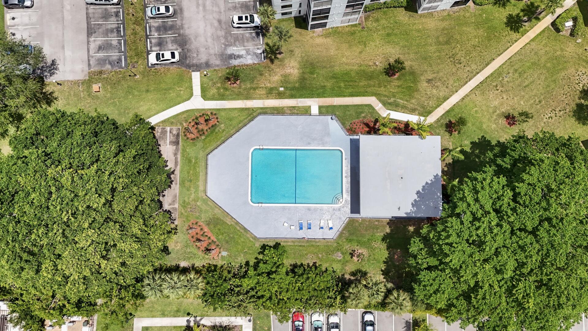 9235 Southwest 8th Street, Unit 314 Boca Raton, FL 33428 - Photo 19 of 24 Amenities