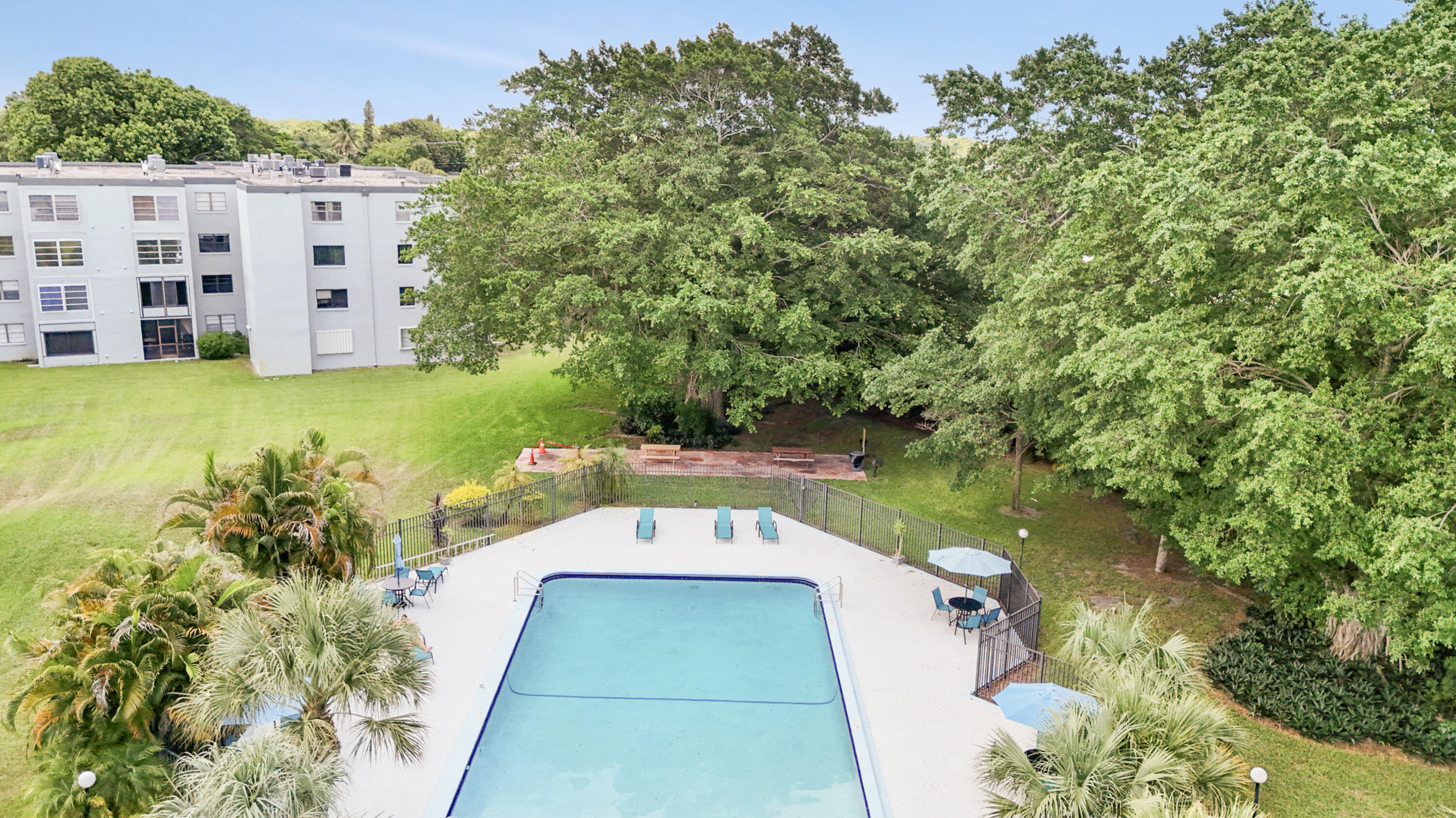 9235 Southwest 8th Street, Unit 314 Boca Raton, FL 33428 - Photo 23 of 24 Amenities