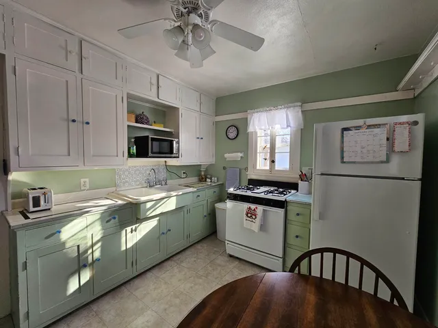 $165,000 | 714 South Washington Street, Waupaca, WI 54981