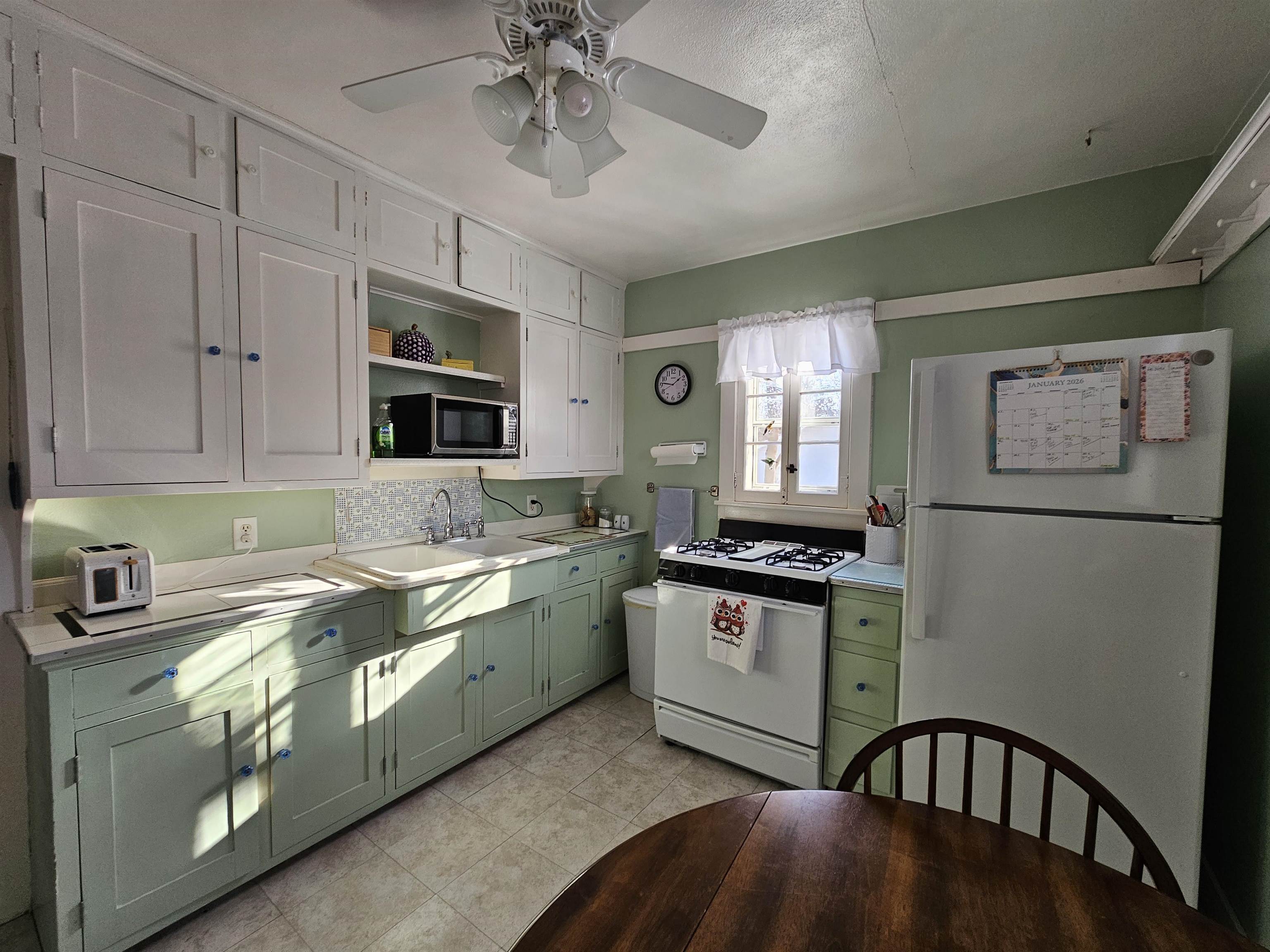 714 South Washington Street Waupaca, WI 54981 - Photo 2 of 20