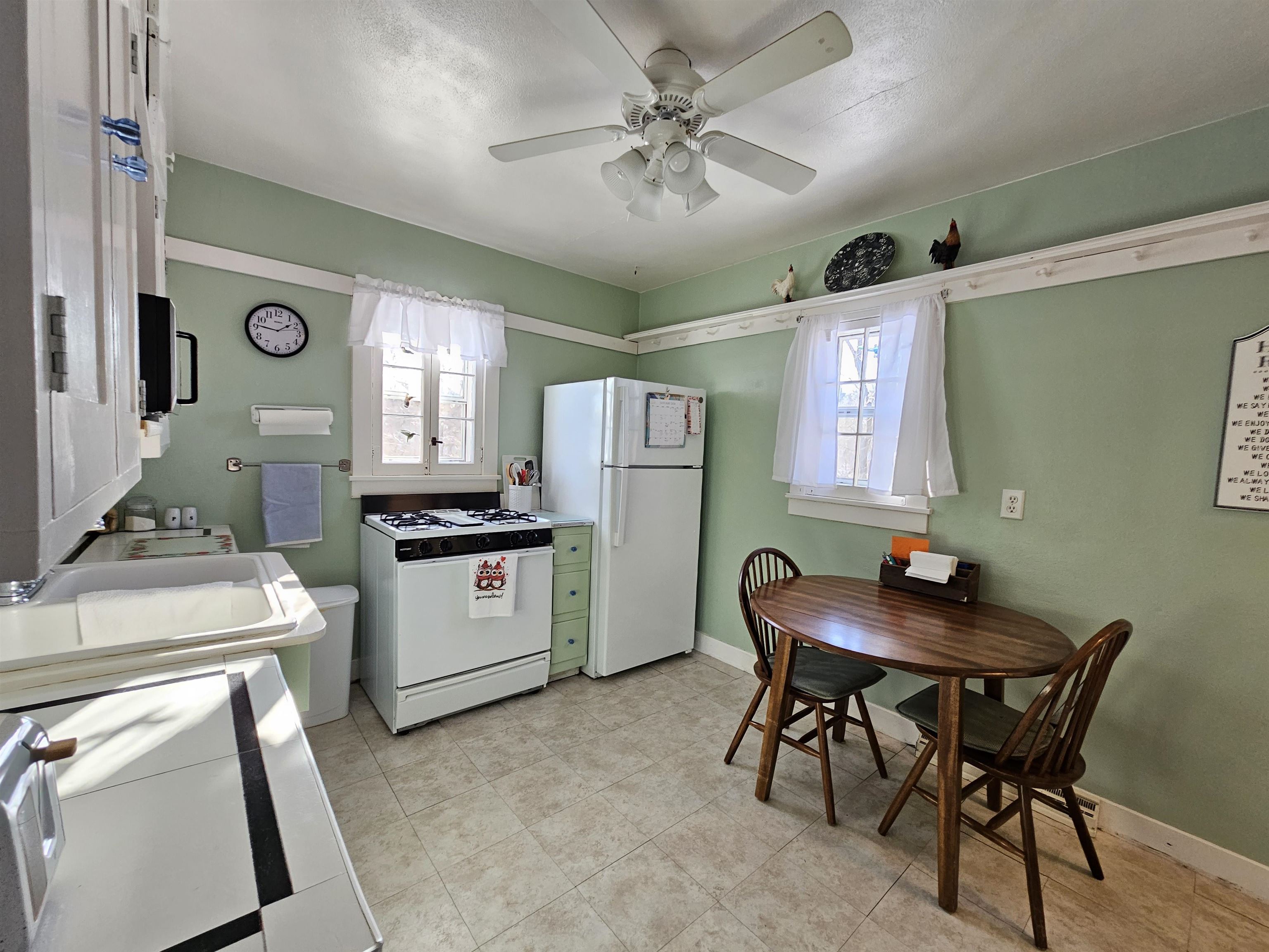 714 South Washington Street Waupaca, WI 54981 - Photo 6 of 20