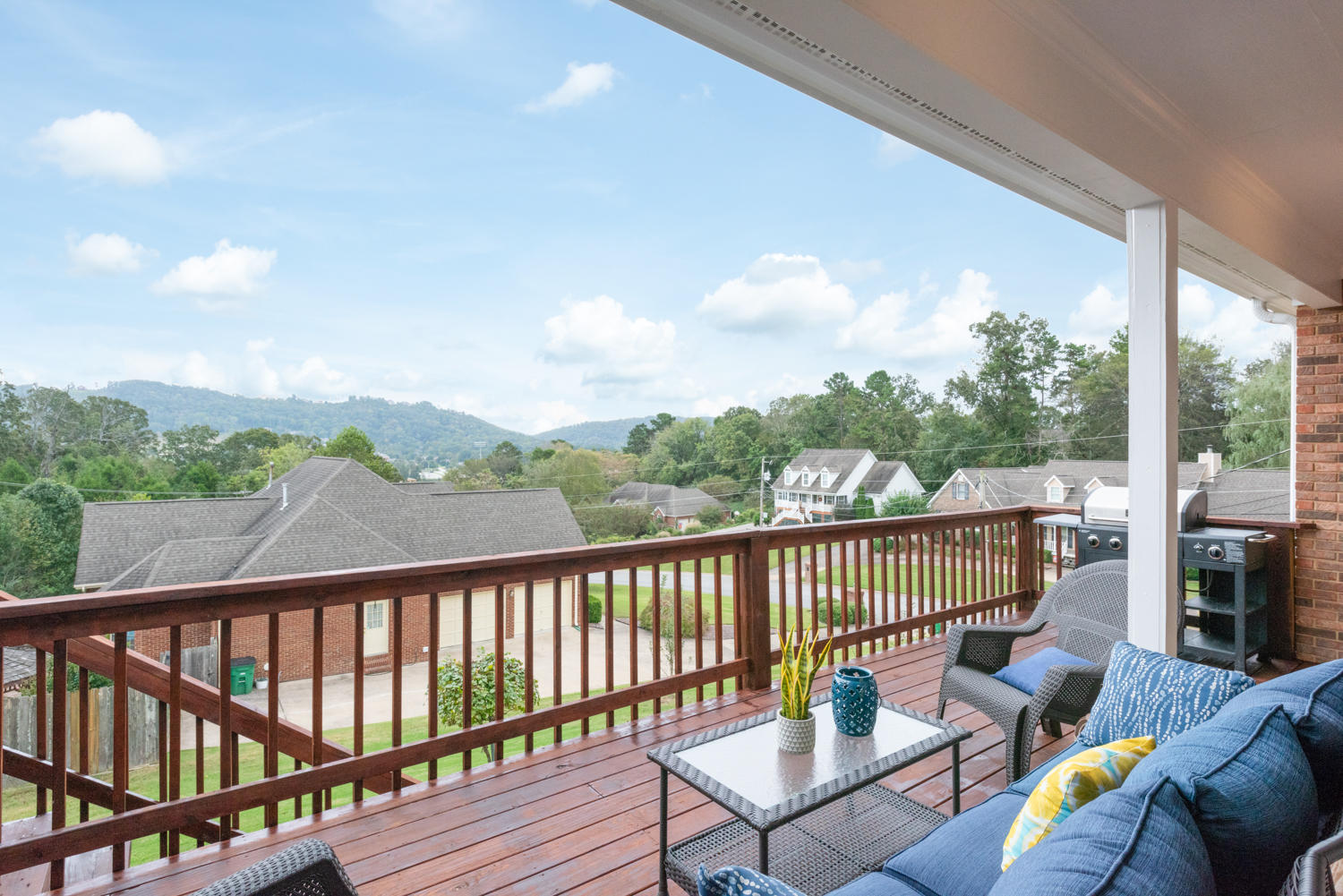 9445 Shadow Point Circle Chattanooga, TN 37421 - Photo 2 of 39 9445_Shadow_Point_Cir_08