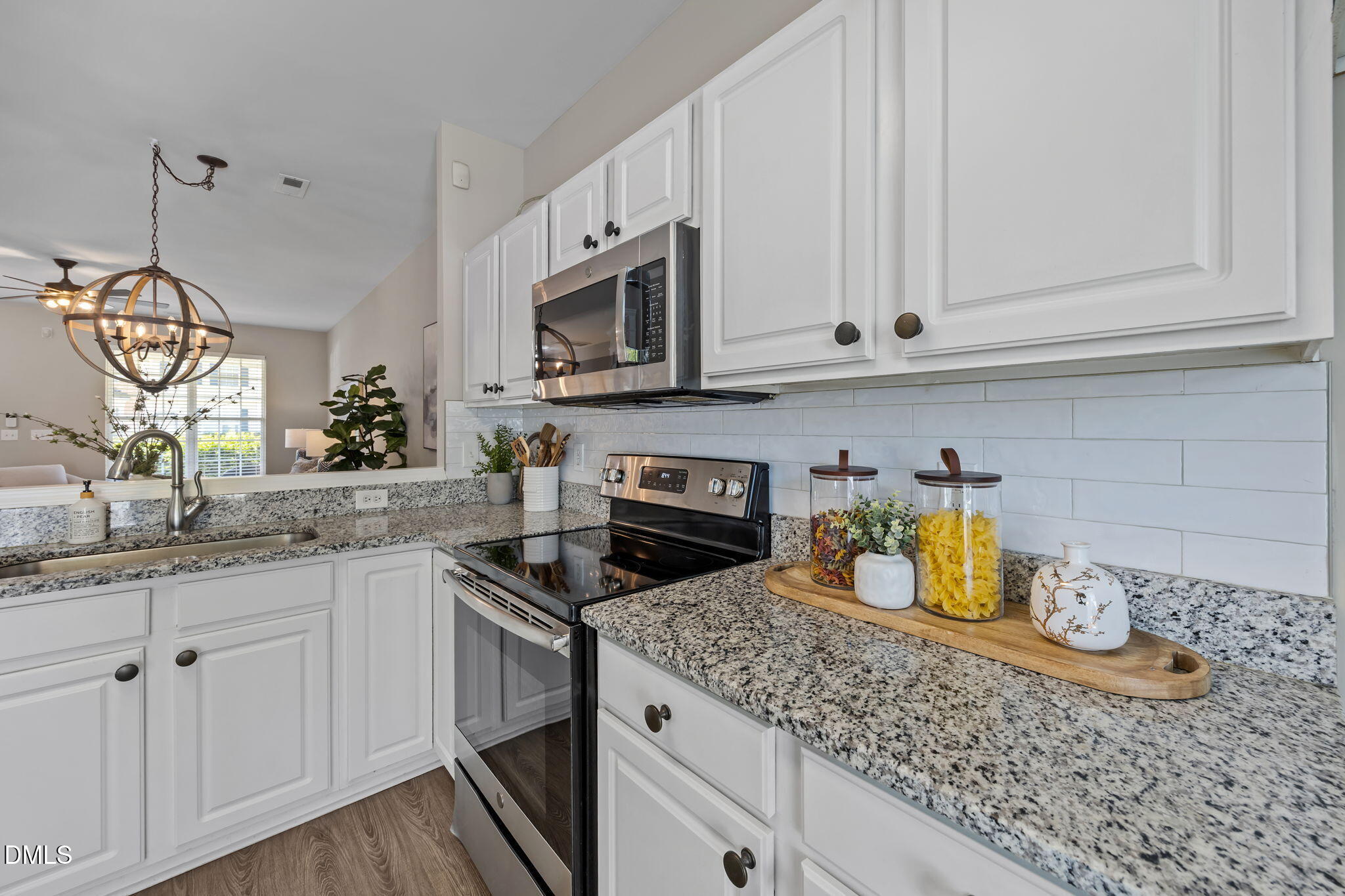 1703 Sorrell Brook Way Raleigh, NC 27609 - Photo 10 of 29 47-web-or-mls-IMG_6294
