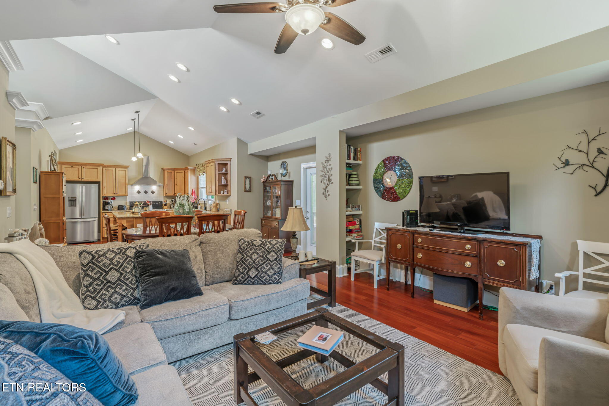 141 Cumberland Road Oliver Springs, TN 37840 - Photo 13 of 44 13-web-or-mls-141 Cumberland Road-14