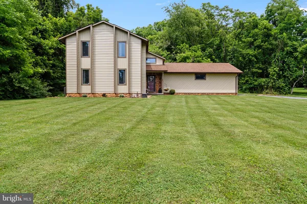 $365,000 | 903 Colston Drive, Falling Waters, WV 25419