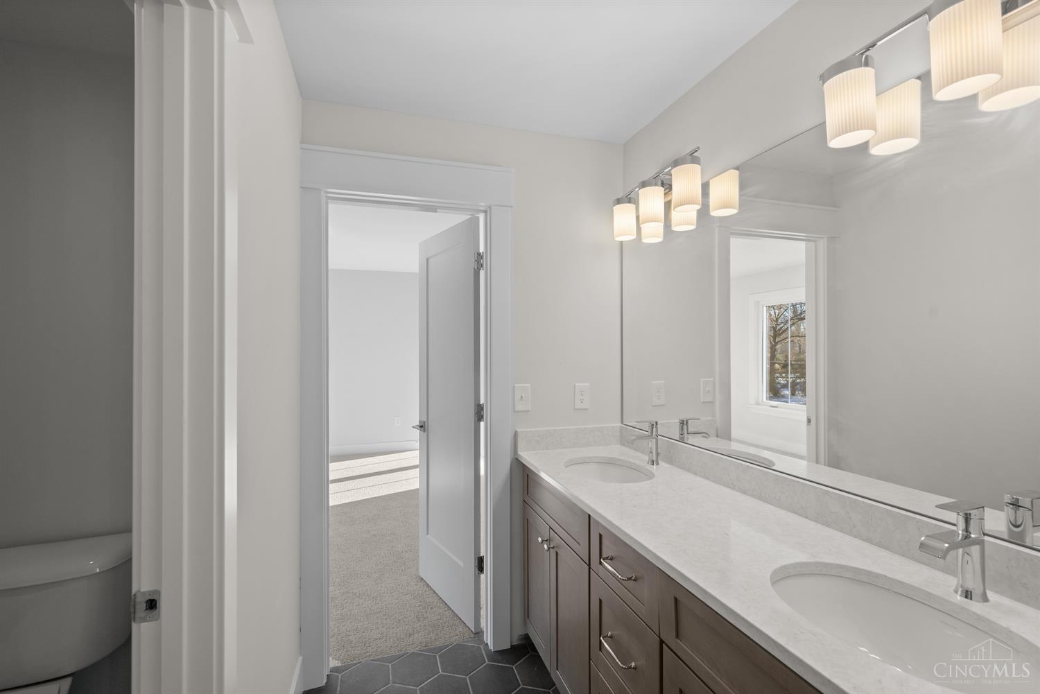 8010 Remington Road Montgomery, OH 45242 - Photo 43 of 53 Gallery Image 43