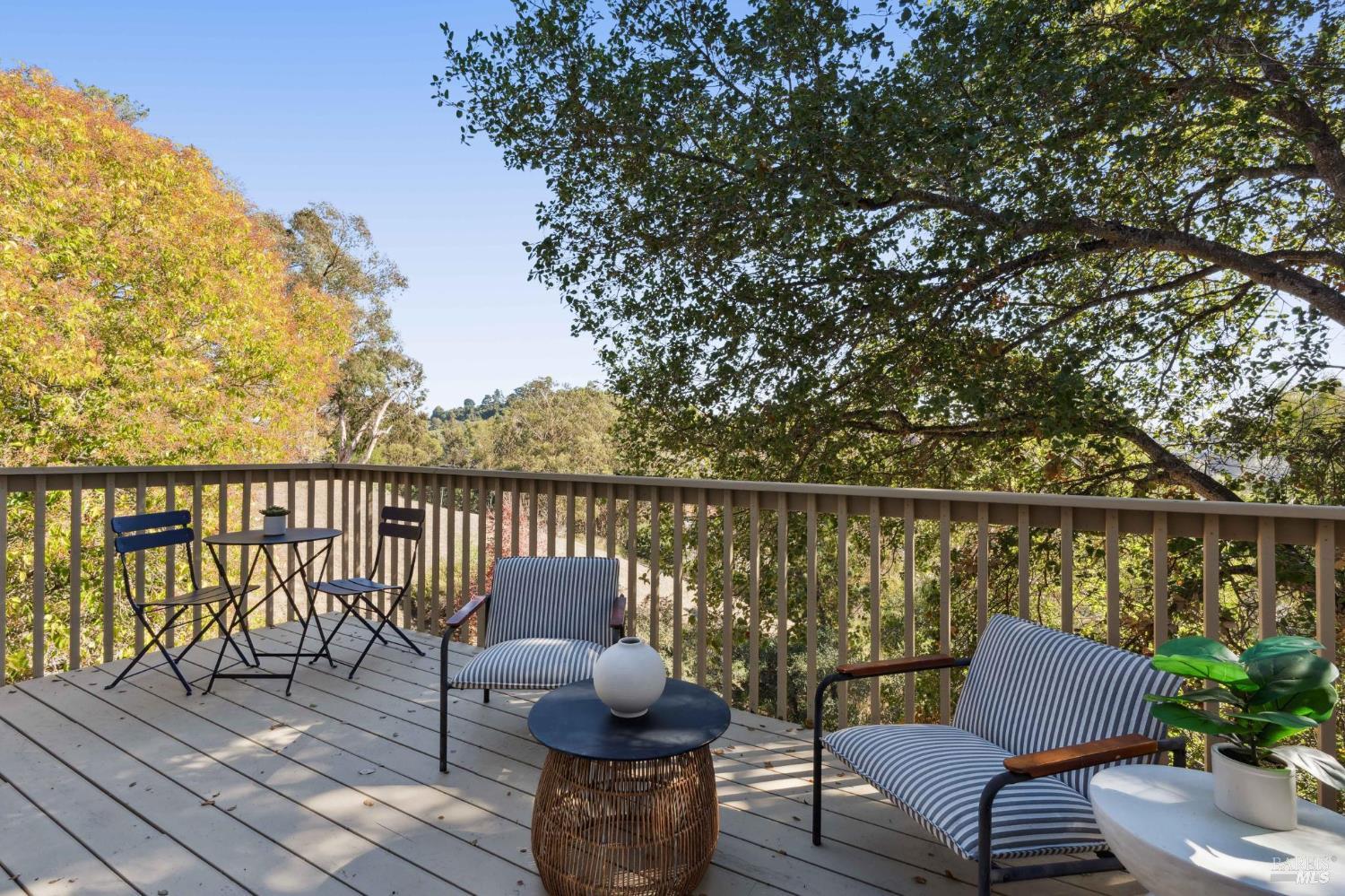 24 Brooke Circle Mill Valley, CA 94941 - Photo 4 of 32