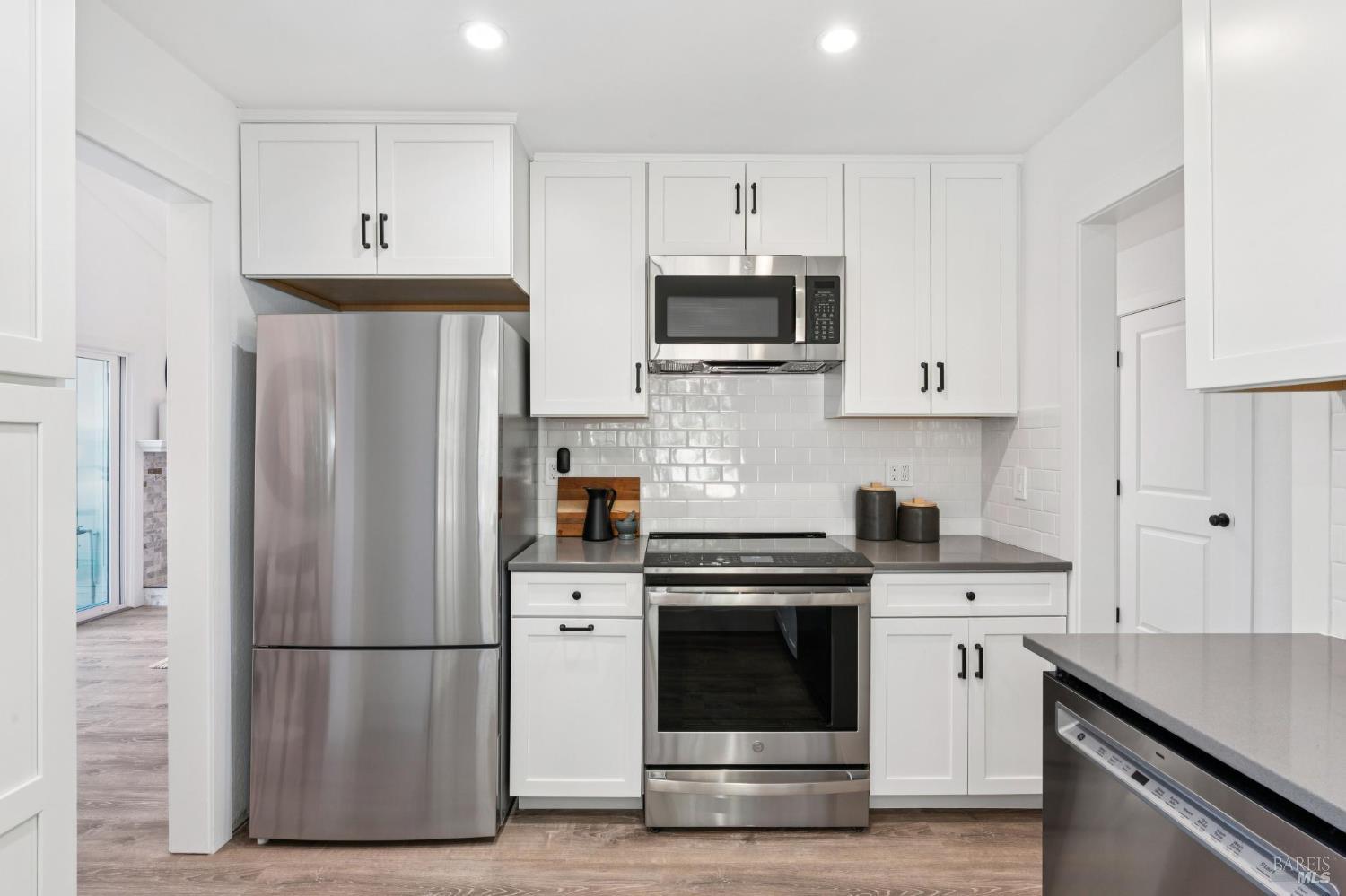 24 Brooke Circle Mill Valley, CA 94941 - Photo 7 of 32