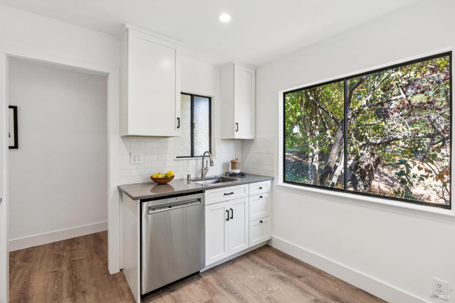 24 Brooke Circle Mill Valley, CA 94941 - Photo 8 of 32