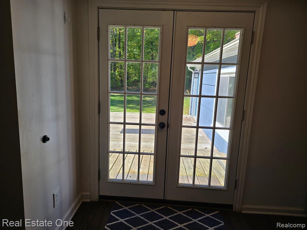 249 West Buell Road Oakland, MI 48363 - Photo 18 of 72