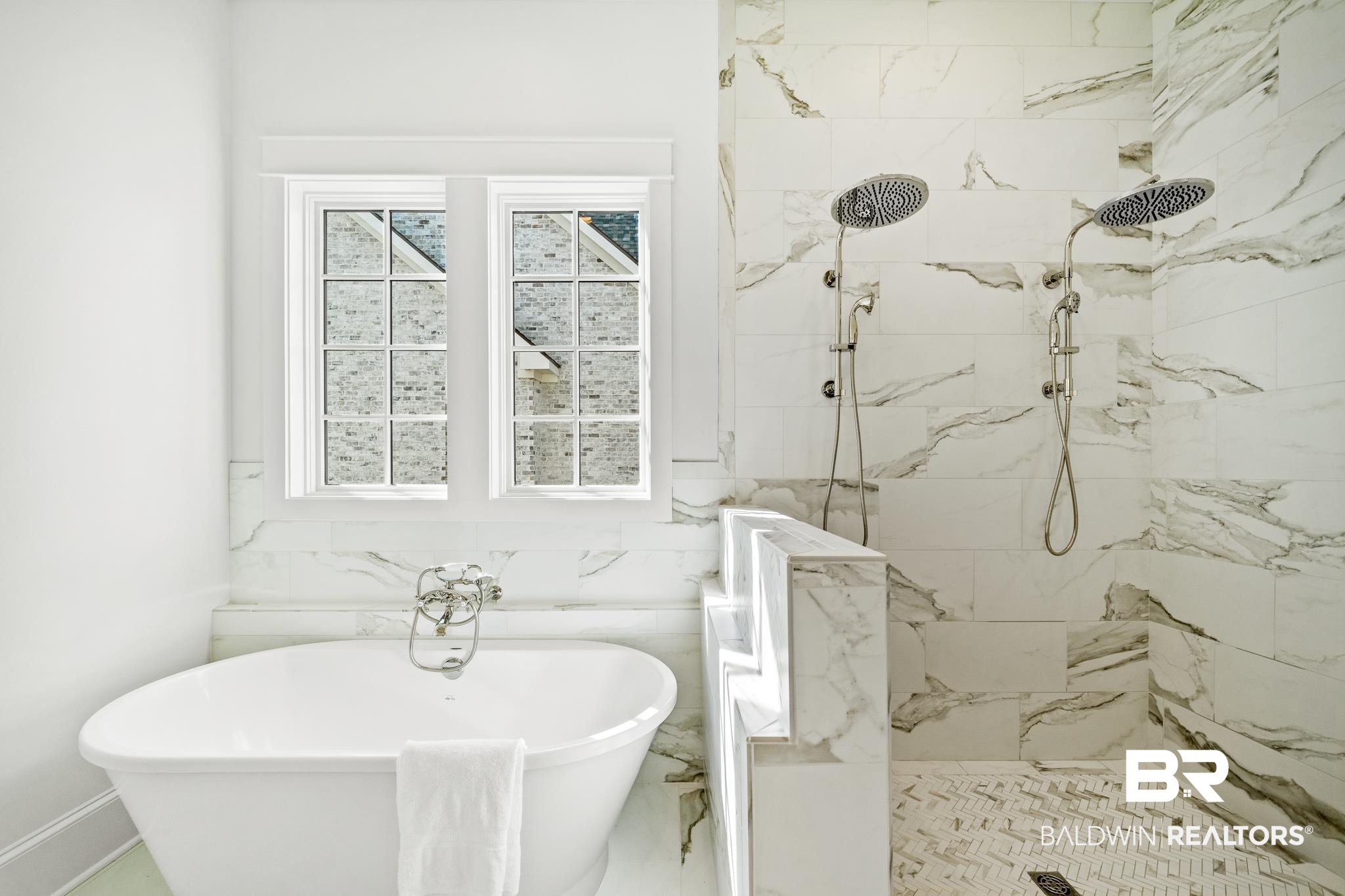 429 Leavie Lane Fairhope, AL 36532 - Photo 29 of 49 Oval free standing tub
