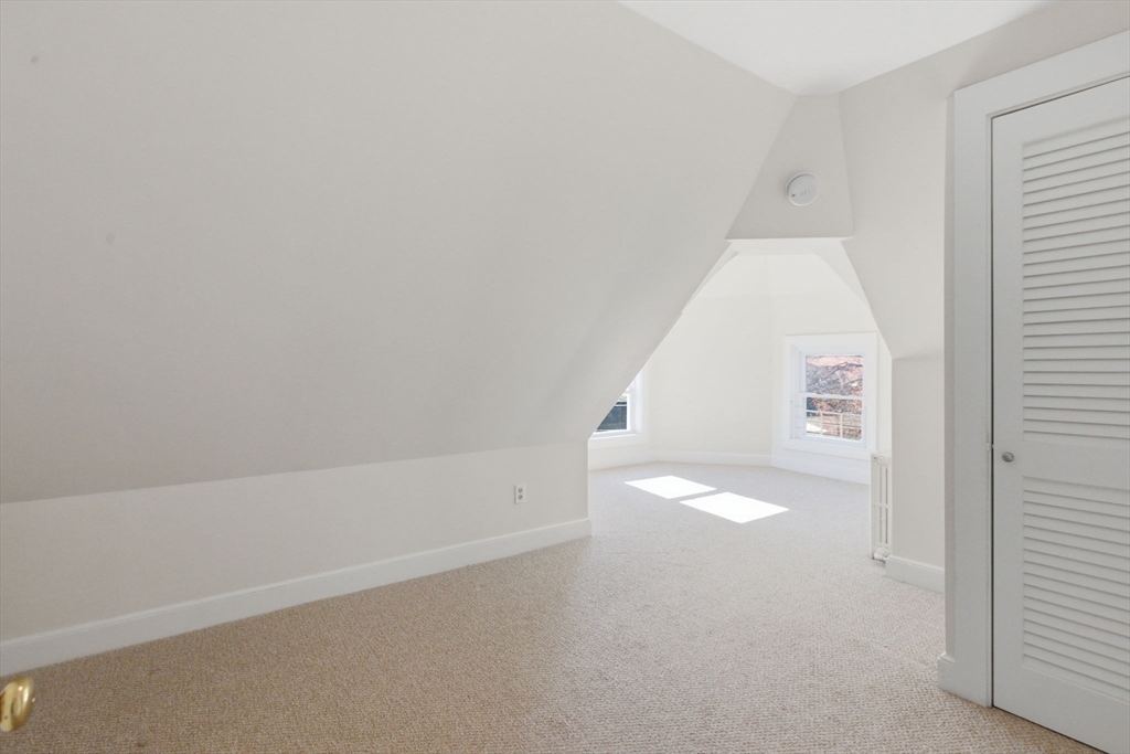 15 South Fairview Street, Unit 3 Boston, MA 02131 - Photo 38 of 40