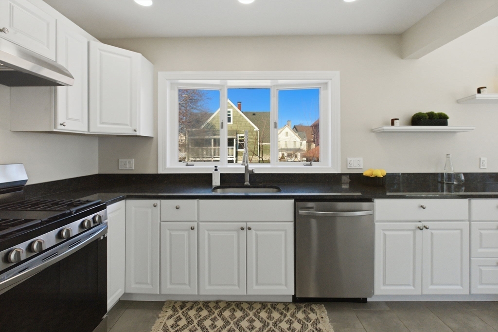 15 South Fairview Street, Unit 3 Boston, MA 02131 - Photo 8 of 40