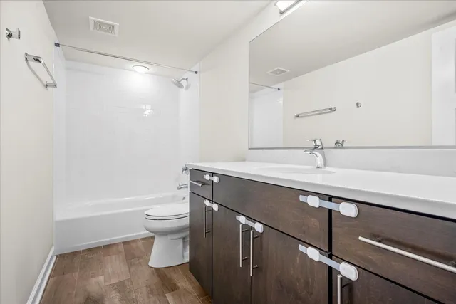 $660,000 | 834 Chestnut Street, Deerfield, IL 60015