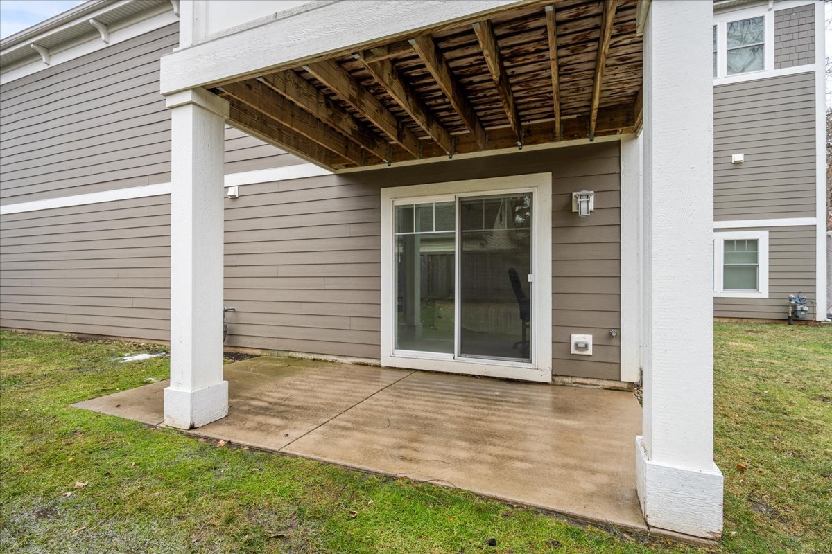 834 Chestnut Street Deerfield, IL 60015 - Photo 18 of 22 a view of a backyard with a garden and plants