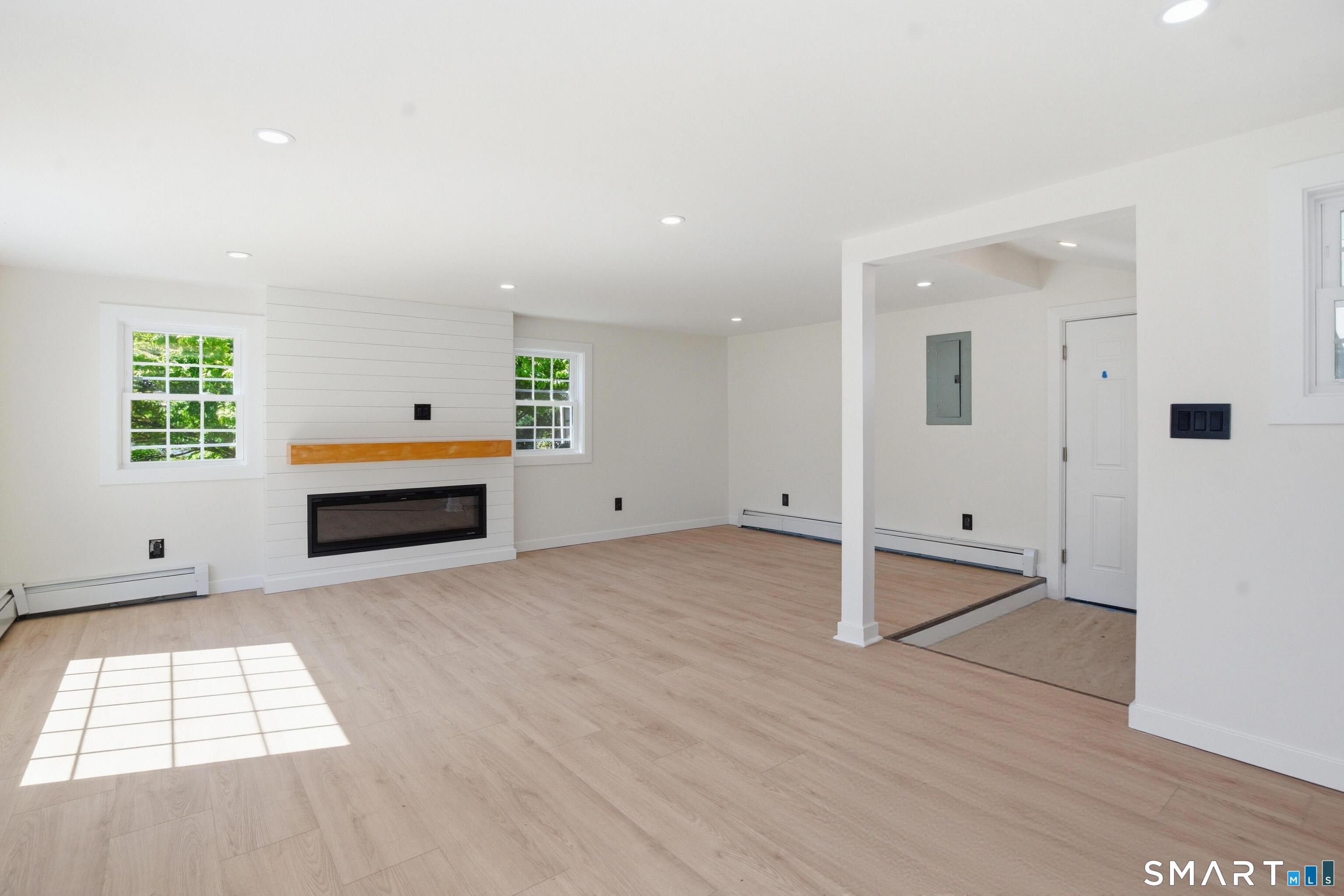 1646 Jennings Road Fairfield, CT 06824 - Photo 8 of 40
